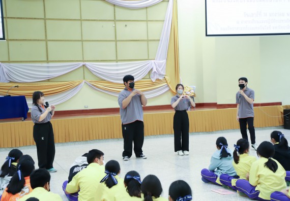 ภาพกิจกรรม  คณะวิทยาศาสตร์และเทคโนโลยี จัดอบรมเชิงปฏิบัติการเพื่อพัฒนาทักษะทางวิทยาศาสตร์และคณิตศาสตร์ โครงการพัฒนาการจัดการเรียนการสอนในห้องเรียนพิเศษวิทยาศาสตร์ คณิตศาสตร์ เข้มข้น (ISM)