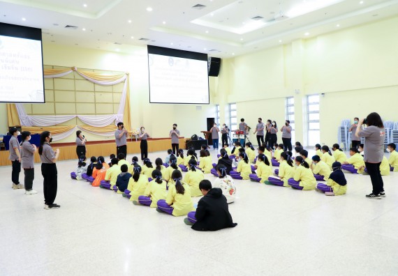 ภาพกิจกรรม  คณะวิทยาศาสตร์และเทคโนโลยี จัดอบรมเชิงปฏิบัติการเพื่อพัฒนาทักษะทางวิทยาศาสตร์และคณิตศาสตร์ โครงการพัฒนาการจัดการเรียนการสอนในห้องเรียนพิเศษวิทยาศาสตร์ คณิตศาสตร์ เข้มข้น (ISM)