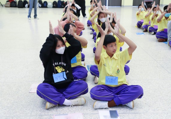 ภาพกิจกรรม  คณะวิทยาศาสตร์และเทคโนโลยี จัดอบรมเชิงปฏิบัติการเพื่อพัฒนาทักษะทางวิทยาศาสตร์และคณิตศาสตร์ โครงการพัฒนาการจัดการเรียนการสอนในห้องเรียนพิเศษวิทยาศาสตร์ คณิตศาสตร์ เข้มข้น (ISM)