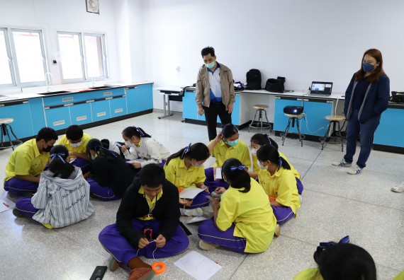 ภาพกิจกรรม  คณะวิทยาศาสตร์และเทคโนโลยี จัดอบรมเชิงปฏิบัติการเพื่อพัฒนาทักษะทางวิทยาศาสตร์และคณิตศาสตร์ โครงการพัฒนาการจัดการเรียนการสอนในห้องเรียนพิเศษวิทยาศาสตร์ คณิตศาสตร์ เข้มข้น (ISM)