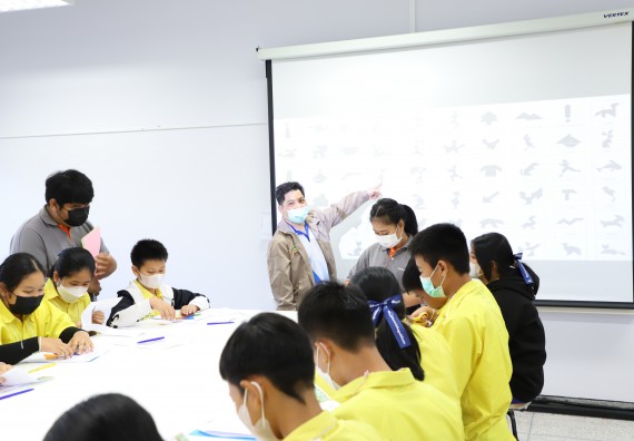 ภาพกิจกรรม  คณะวิทยาศาสตร์และเทคโนโลยี จัดอบรมเชิงปฏิบัติการเพื่อพัฒนาทักษะทางวิทยาศาสตร์และคณิตศาสตร์ โครงการพัฒนาการจัดการเรียนการสอนในห้องเรียนพิเศษวิทยาศาสตร์ คณิตศาสตร์ เข้มข้น (ISM)