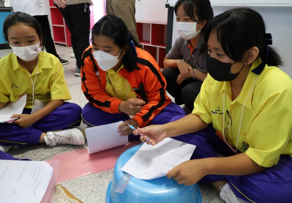 ภาพกิจกรรม  คณะวิทยาศาสตร์และเทคโนโลยี จัดอบรมเชิงปฏิบัติการเพื่อพัฒนาทักษะทางวิทยาศาสตร์และคณิตศาสตร์ โครงการพัฒนาการจัดการเรียนการสอนในห้องเรียนพิเศษวิทยาศาสตร์ คณิตศาสตร์ เข้มข้น (ISM)