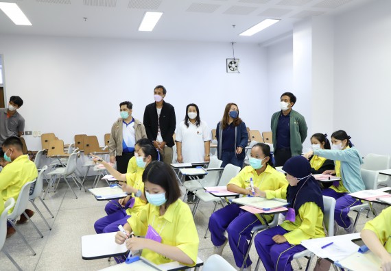 ภาพกิจกรรม  คณะวิทยาศาสตร์และเทคโนโลยี จัดอบรมเชิงปฏิบัติการเพื่อพัฒนาทักษะทางวิทยาศาสตร์และคณิตศาสตร์ โครงการพัฒนาการจัดการเรียนการสอนในห้องเรียนพิเศษวิทยาศาสตร์ คณิตศาสตร์ เข้มข้น (ISM)