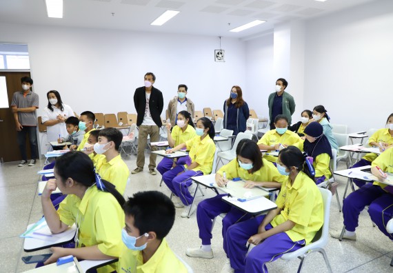 ภาพกิจกรรม  คณะวิทยาศาสตร์และเทคโนโลยี จัดอบรมเชิงปฏิบัติการเพื่อพัฒนาทักษะทางวิทยาศาสตร์และคณิตศาสตร์ โครงการพัฒนาการจัดการเรียนการสอนในห้องเรียนพิเศษวิทยาศาสตร์ คณิตศาสตร์ เข้มข้น (ISM)