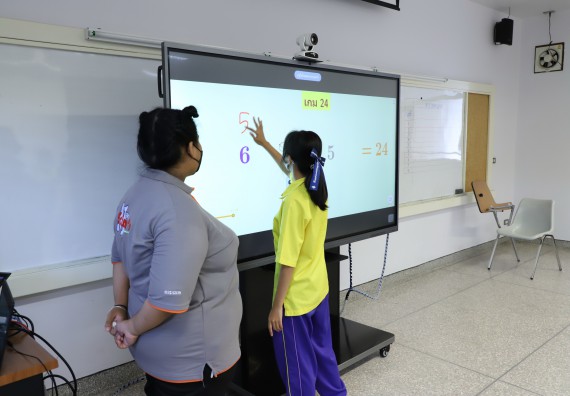 ภาพกิจกรรม  คณะวิทยาศาสตร์และเทคโนโลยี จัดอบรมเชิงปฏิบัติการเพื่อพัฒนาทักษะทางวิทยาศาสตร์และคณิตศาสตร์ โครงการพัฒนาการจัดการเรียนการสอนในห้องเรียนพิเศษวิทยาศาสตร์ คณิตศาสตร์ เข้มข้น (ISM)