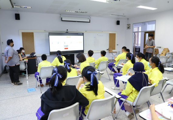 ภาพกิจกรรม  คณะวิทยาศาสตร์และเทคโนโลยี จัดอบรมเชิงปฏิบัติการเพื่อพัฒนาทักษะทางวิทยาศาสตร์และคณิตศาสตร์ โครงการพัฒนาการจัดการเรียนการสอนในห้องเรียนพิเศษวิทยาศาสตร์ คณิตศาสตร์ เข้มข้น (ISM)