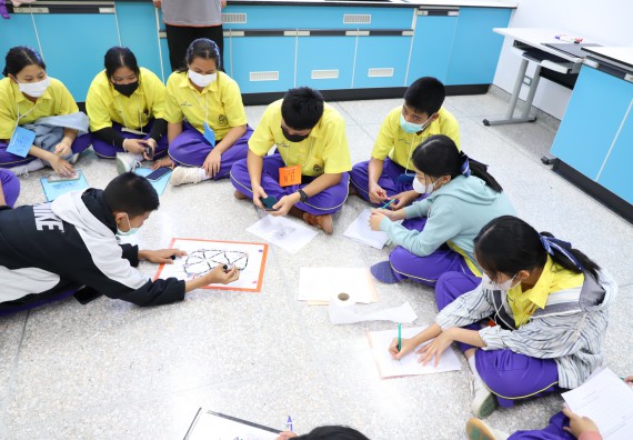 ภาพกิจกรรม  คณะวิทยาศาสตร์และเทคโนโลยี จัดอบรมเชิงปฏิบัติการเพื่อพัฒนาทักษะทางวิทยาศาสตร์และคณิตศาสตร์ โครงการพัฒนาการจัดการเรียนการสอนในห้องเรียนพิเศษวิทยาศาสตร์ คณิตศาสตร์ เข้มข้น (ISM)