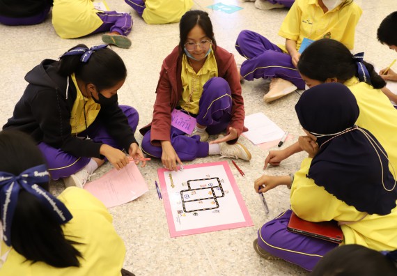 ภาพกิจกรรม  คณะวิทยาศาสตร์และเทคโนโลยี จัดอบรมเชิงปฏิบัติการเพื่อพัฒนาทักษะทางวิทยาศาสตร์และคณิตศาสตร์ โครงการพัฒนาการจัดการเรียนการสอนในห้องเรียนพิเศษวิทยาศาสตร์ คณิตศาสตร์ เข้มข้น (ISM)