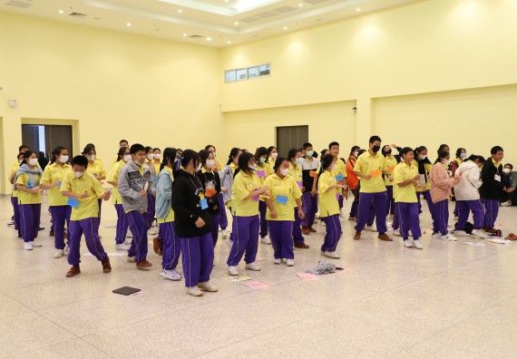 ภาพกิจกรรม  คณะวิทยาศาสตร์และเทคโนโลยี จัดอบรมเชิงปฏิบัติการเพื่อพัฒนาทักษะทางวิทยาศาสตร์และคณิตศาสตร์ โครงการพัฒนาการจัดการเรียนการสอนในห้องเรียนพิเศษวิทยาศาสตร์ คณิตศาสตร์ เข้มข้น (ISM)