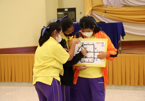 ภาพกิจกรรม  คณะวิทยาศาสตร์และเทคโนโลยี จัดอบรมเชิงปฏิบัติการเพื่อพัฒนาทักษะทางวิทยาศาสตร์และคณิตศาสตร์ โครงการพัฒนาการจัดการเรียนการสอนในห้องเรียนพิเศษวิทยาศาสตร์ คณิตศาสตร์ เข้มข้น (ISM)