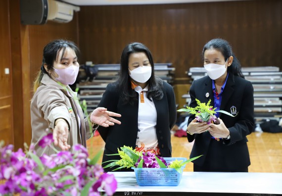 ภาพกิจกรรม   คณะวิทยาศาสตร์และเทคโนโลยี จัดกิจกรรมค่ายวิทยาศาสตร์สัญจร ปีการศึกษา 2565  โรงเรียนวชิรปราการวิทยาคม