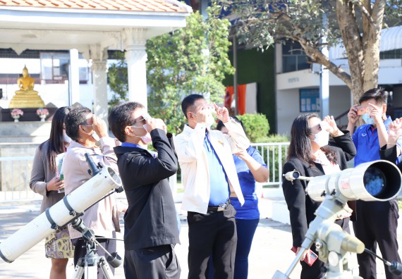 ภาพกิจกรรม   คณะวิทยาศาสตร์และเทคโนโลยี จัดกิจกรรมค่ายวิทยาศาสตร์สัญจร ปีการศึกษา 2565  โรงเรียนวชิรปราการวิทยาคม