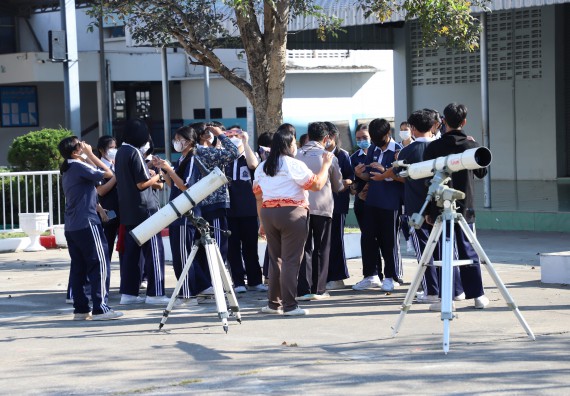 ภาพกิจกรรม   คณะวิทยาศาสตร์และเทคโนโลยี จัดกิจกรรมค่ายวิทยาศาสตร์สัญจร ปีการศึกษา 2565  โรงเรียนวชิรปราการวิทยาคม