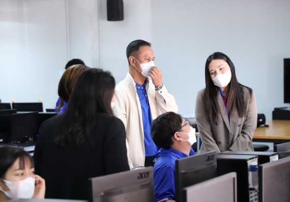 ภาพกิจกรรม   คณะวิทยาศาสตร์และเทคโนโลยี จัดกิจกรรมค่ายวิทยาศาสตร์สัญจร ปีการศึกษา 2565  โรงเรียนวชิรปราการวิทยาคม