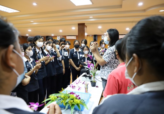 ภาพกิจกรรม   คณะวิทยาศาสตร์และเทคโนโลยี จัดกิจกรรมค่ายวิทยาศาสตร์สัญจร ปีการศึกษา 2565  โรงเรียนวชิรปราการวิทยาคม