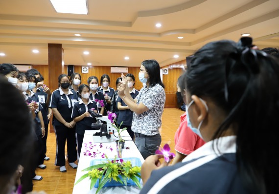 ภาพกิจกรรม   คณะวิทยาศาสตร์และเทคโนโลยี จัดกิจกรรมค่ายวิทยาศาสตร์สัญจร ปีการศึกษา 2565  โรงเรียนวชิรปราการวิทยาคม