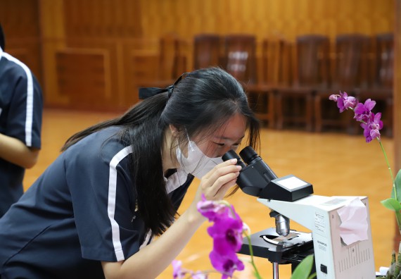 ภาพกิจกรรม   คณะวิทยาศาสตร์และเทคโนโลยี จัดกิจกรรมค่ายวิทยาศาสตร์สัญจร ปีการศึกษา 2565  โรงเรียนวชิรปราการวิทยาคม