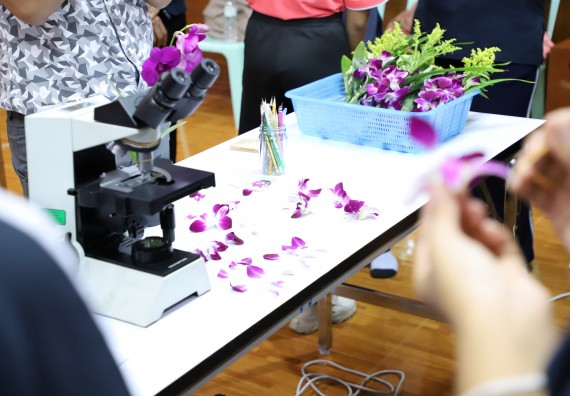 ภาพกิจกรรม   คณะวิทยาศาสตร์และเทคโนโลยี จัดกิจกรรมค่ายวิทยาศาสตร์สัญจร ปีการศึกษา 2565  โรงเรียนวชิรปราการวิทยาคม