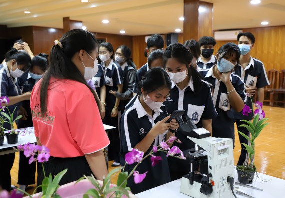 ภาพกิจกรรม   คณะวิทยาศาสตร์และเทคโนโลยี จัดกิจกรรมค่ายวิทยาศาสตร์สัญจร ปีการศึกษา 2565  โรงเรียนวชิรปราการวิทยาคม