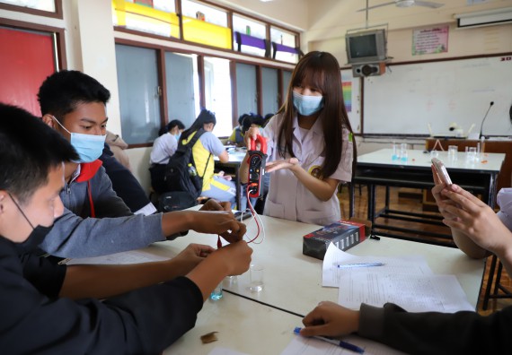 ภาพกิจกรรม  คณะวิทยาศาสตร์และเทคโนโลยี จัดกิจกรรมค่ายวิทยาศาสตร์สัญจร ปีการศึกษา 2565  โรงเรียนสลกบาตรวิทยา