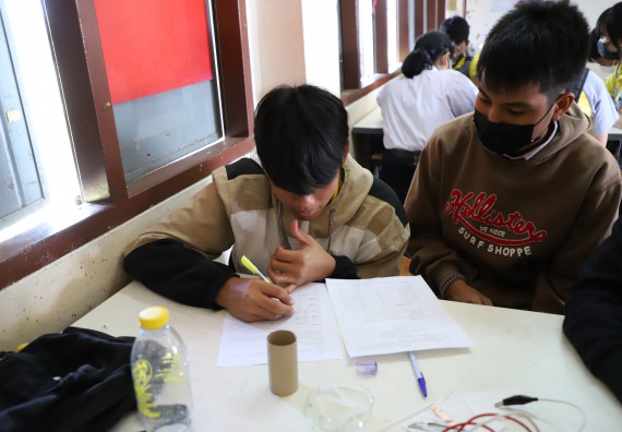 ภาพกิจกรรม  คณะวิทยาศาสตร์และเทคโนโลยี จัดกิจกรรมค่ายวิทยาศาสตร์สัญจร ปีการศึกษา 2565  โรงเรียนสลกบาตรวิทยา