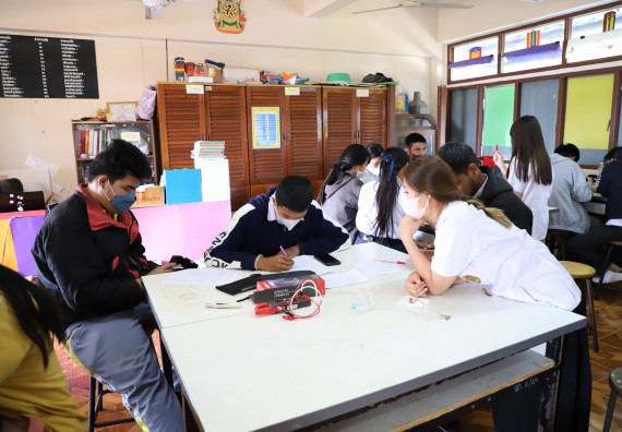 ภาพกิจกรรม  คณะวิทยาศาสตร์และเทคโนโลยี จัดกิจกรรมค่ายวิทยาศาสตร์สัญจร ปีการศึกษา 2565  โรงเรียนสลกบาตรวิทยา