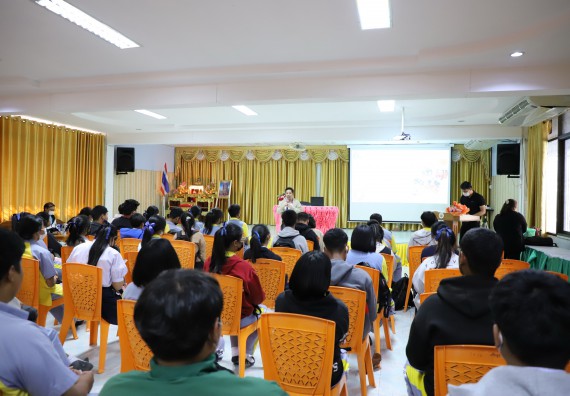 ภาพกิจกรรม  คณะวิทยาศาสตร์และเทคโนโลยี จัดกิจกรรมค่ายวิทยาศาสตร์สัญจร ปีการศึกษา 2565  โรงเรียนสลกบาตรวิทยา