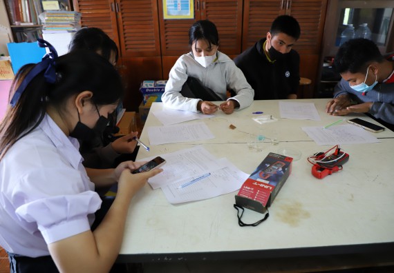 ภาพกิจกรรม  คณะวิทยาศาสตร์และเทคโนโลยี จัดกิจกรรมค่ายวิทยาศาสตร์สัญจร ปีการศึกษา 2565  โรงเรียนสลกบาตรวิทยา