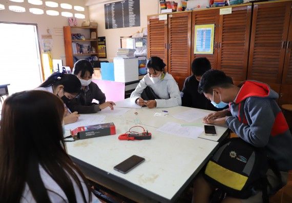 ภาพกิจกรรม  คณะวิทยาศาสตร์และเทคโนโลยี จัดกิจกรรมค่ายวิทยาศาสตร์สัญจร ปีการศึกษา 2565  โรงเรียนสลกบาตรวิทยา