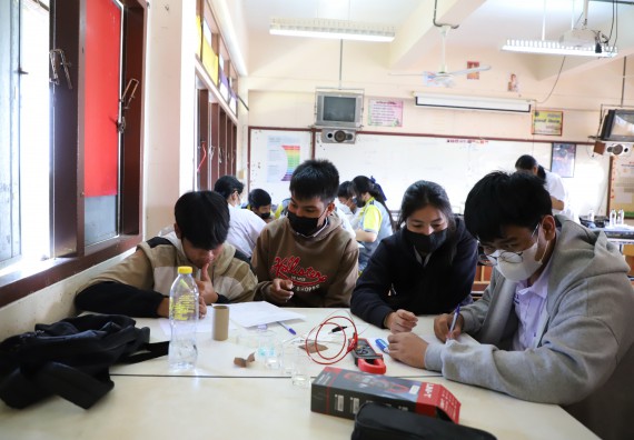 ภาพกิจกรรม  คณะวิทยาศาสตร์และเทคโนโลยี จัดกิจกรรมค่ายวิทยาศาสตร์สัญจร ปีการศึกษา 2565  โรงเรียนสลกบาตรวิทยา