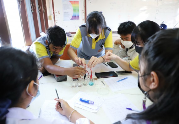 ภาพกิจกรรม  คณะวิทยาศาสตร์และเทคโนโลยี จัดกิจกรรมค่ายวิทยาศาสตร์สัญจร ปีการศึกษา 2565  โรงเรียนสลกบาตรวิทยา