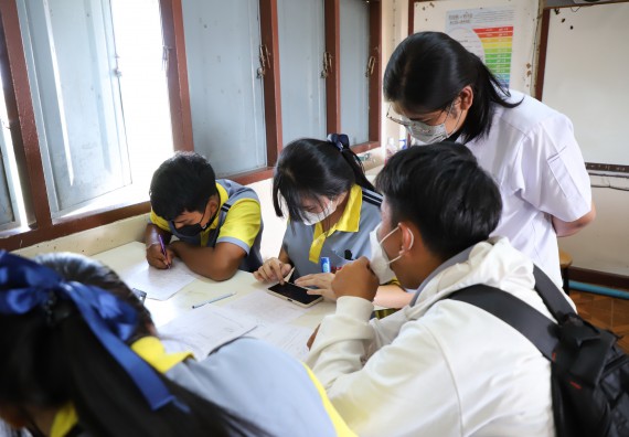 ภาพกิจกรรม  คณะวิทยาศาสตร์และเทคโนโลยี จัดกิจกรรมค่ายวิทยาศาสตร์สัญจร ปีการศึกษา 2565  โรงเรียนสลกบาตรวิทยา