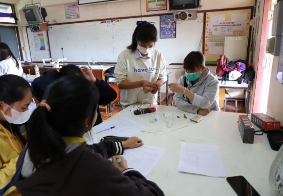 ภาพกิจกรรม  คณะวิทยาศาสตร์และเทคโนโลยี จัดกิจกรรมค่ายวิทยาศาสตร์สัญจร ปีการศึกษา 2565  โรงเรียนสลกบาตรวิทยา