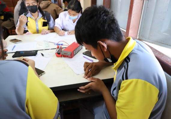 ภาพกิจกรรม  คณะวิทยาศาสตร์และเทคโนโลยี จัดกิจกรรมค่ายวิทยาศาสตร์สัญจร ปีการศึกษา 2565  โรงเรียนสลกบาตรวิทยา