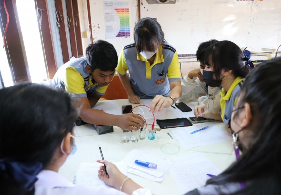 ภาพกิจกรรม  คณะวิทยาศาสตร์และเทคโนโลยี จัดกิจกรรมค่ายวิทยาศาสตร์สัญจร ปีการศึกษา 2565  โรงเรียนสลกบาตรวิทยา