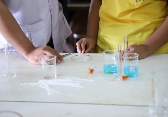 ภาพกิจกรรม  คณะวิทยาศาสตร์และเทคโนโลยี จัดกิจกรรมค่ายวิทยาศาสตร์สัญจร ปีการศึกษา 2565  โรงเรียนสลกบาตรวิทยา