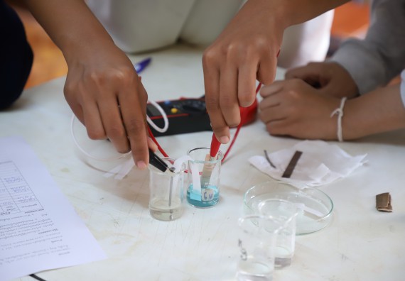 ภาพกิจกรรม  คณะวิทยาศาสตร์และเทคโนโลยี จัดกิจกรรมค่ายวิทยาศาสตร์สัญจร ปีการศึกษา 2565  โรงเรียนสลกบาตรวิทยา