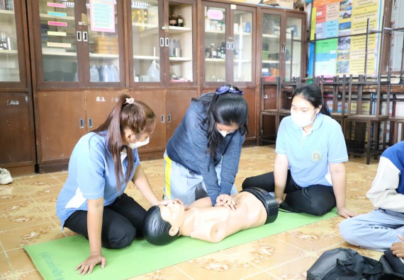 ภาพกิจกรรม  คณะวิทยาศาสตร์และเทคโนโลยี จัดกิจกรรมค่ายวิทยาศาสตร์สัญจร ปีการศึกษา 2565  โรงเรียนสลกบาตรวิทยา