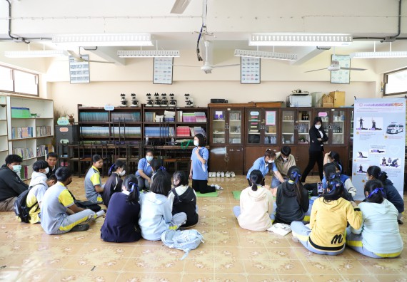 ภาพกิจกรรม  คณะวิทยาศาสตร์และเทคโนโลยี จัดกิจกรรมค่ายวิทยาศาสตร์สัญจร ปีการศึกษา 2565  โรงเรียนสลกบาตรวิทยา