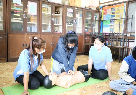 ภาพกิจกรรม  คณะวิทยาศาสตร์และเทคโนโลยี จัดกิจกรรมค่ายวิทยาศาสตร์สัญจร ปีการศึกษา 2565  โรงเรียนสลกบาตรวิทยา