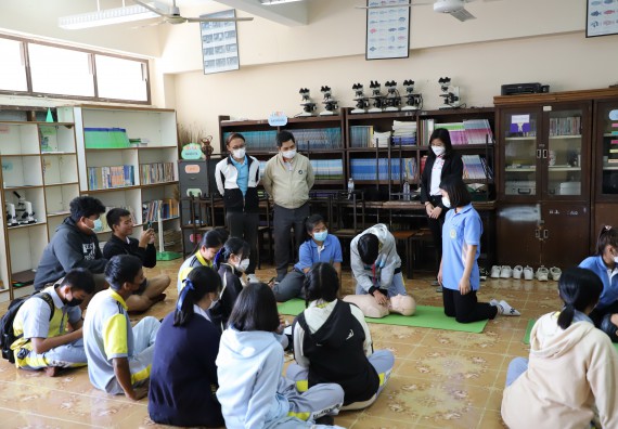 ภาพกิจกรรม  คณะวิทยาศาสตร์และเทคโนโลยี จัดกิจกรรมค่ายวิทยาศาสตร์สัญจร ปีการศึกษา 2565  โรงเรียนสลกบาตรวิทยา