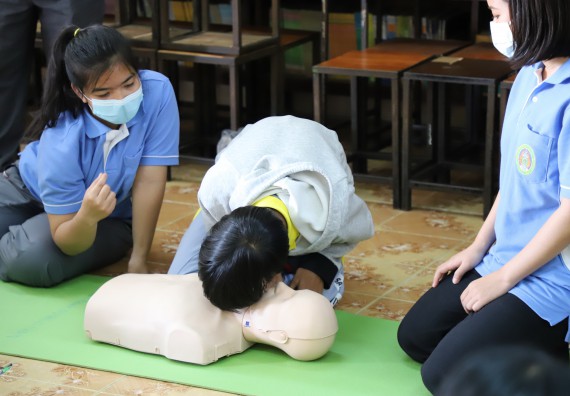 ภาพกิจกรรม  คณะวิทยาศาสตร์และเทคโนโลยี จัดกิจกรรมค่ายวิทยาศาสตร์สัญจร ปีการศึกษา 2565  โรงเรียนสลกบาตรวิทยา