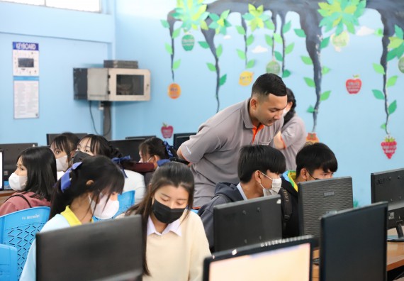 ภาพกิจกรรม  คณะวิทยาศาสตร์และเทคโนโลยี จัดกิจกรรมค่ายวิทยาศาสตร์สัญจร ปีการศึกษา 2565  โรงเรียนสลกบาตรวิทยา