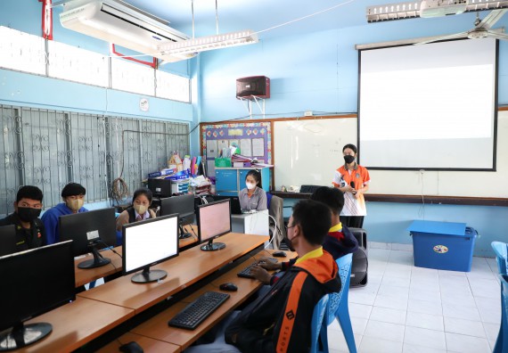 ภาพกิจกรรม  คณะวิทยาศาสตร์และเทคโนโลยี จัดกิจกรรมค่ายวิทยาศาสตร์สัญจร ปีการศึกษา 2565  โรงเรียนสลกบาตรวิทยา