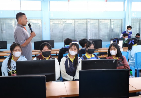 ภาพกิจกรรม  คณะวิทยาศาสตร์และเทคโนโลยี จัดกิจกรรมค่ายวิทยาศาสตร์สัญจร ปีการศึกษา 2565  โรงเรียนสลกบาตรวิทยา