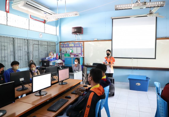 ภาพกิจกรรม  คณะวิทยาศาสตร์และเทคโนโลยี จัดกิจกรรมค่ายวิทยาศาสตร์สัญจร ปีการศึกษา 2565  โรงเรียนสลกบาตรวิทยา