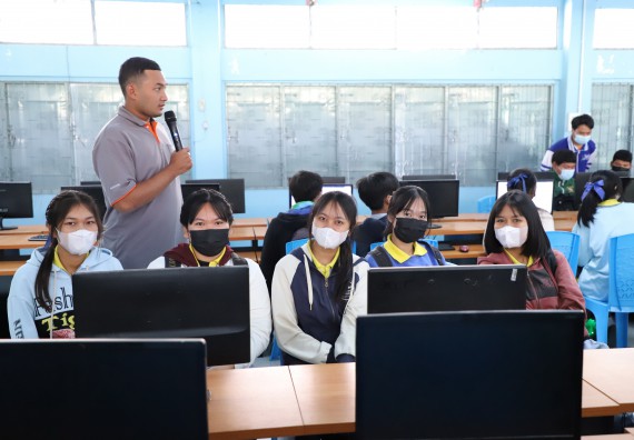 ภาพกิจกรรม  คณะวิทยาศาสตร์และเทคโนโลยี จัดกิจกรรมค่ายวิทยาศาสตร์สัญจร ปีการศึกษา 2565  โรงเรียนสลกบาตรวิทยา