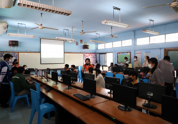 ภาพกิจกรรม  คณะวิทยาศาสตร์และเทคโนโลยี จัดกิจกรรมค่ายวิทยาศาสตร์สัญจร ปีการศึกษา 2565  โรงเรียนสลกบาตรวิทยา