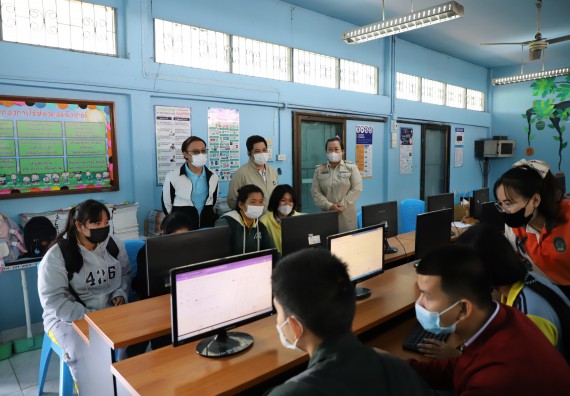 ภาพกิจกรรม  คณะวิทยาศาสตร์และเทคโนโลยี จัดกิจกรรมค่ายวิทยาศาสตร์สัญจร ปีการศึกษา 2565  โรงเรียนสลกบาตรวิทยา