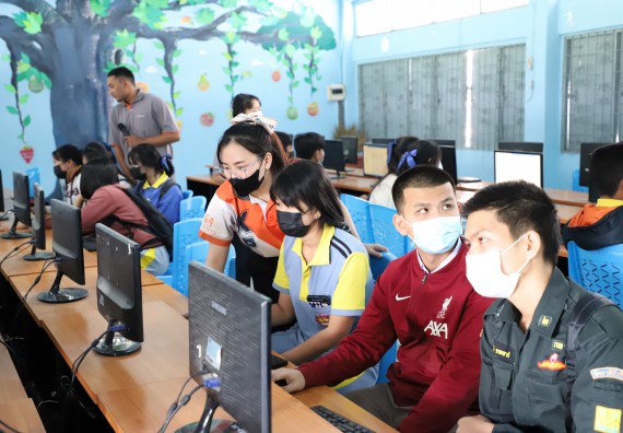 ภาพกิจกรรม  คณะวิทยาศาสตร์และเทคโนโลยี จัดกิจกรรมค่ายวิทยาศาสตร์สัญจร ปีการศึกษา 2565  โรงเรียนสลกบาตรวิทยา